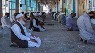 ملک بھر میں نماز عید کے اجتماعات، بڑی تعداد میں عوام کی شرکت،سماجی فاصلے کا خاص خیال