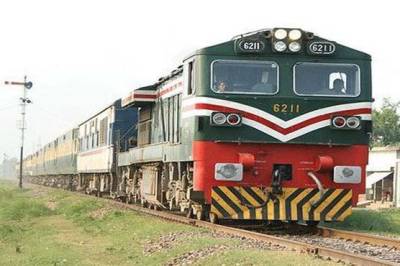 پاکستان ریلوے کاعوام کی سہولت کیلئے 17اگست سے پانچ ٹرینیں چلانے کا فیصلہ