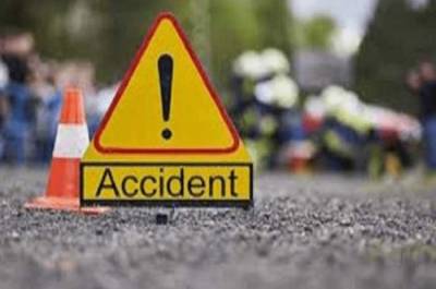 صادق آبادمیں ٹریفک حادثہ ، 4 افراد زخمی