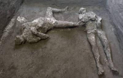 2 ہزار سال پرانی 2 لاشیں درست حالت میں دریافت