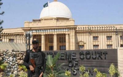 سپریم کورٹ کا کراچی سمیت سندھ بھر کی سرکاری زمینوں سے قبضے ختم کرانے کا حکم