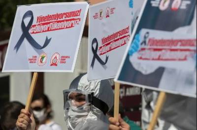 ترکی کو ایک نئے بحران کا سامنا، ہزاروں ڈاکٹر مستعفی