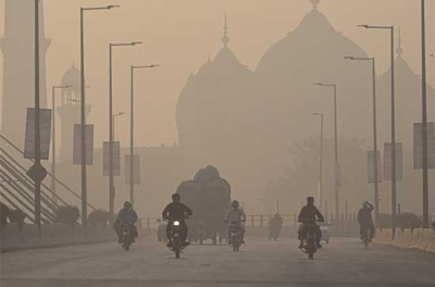 لاہور شہر کا موسم نابدل سکا۔۔فضائی آلودگی کاراج برقرار