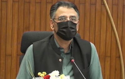 پاکستان میں بھی اومی کرون کا پھیلاﺅ تیزی سے جاری ہے، شہری ماسک کا استعمال کریں: وفاقی وزیر اسد عمر