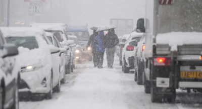 یونان میں مسلسل برفباری اور شدید سردی کا 16 سالہ ریکارڈ ٹوٹ گیا, نظام زندگی مفلوج 