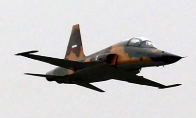 ایران کا جنگی طیارہ گر کر تباہ، 2 پائلٹ سمیت 3 افراد ہلاک