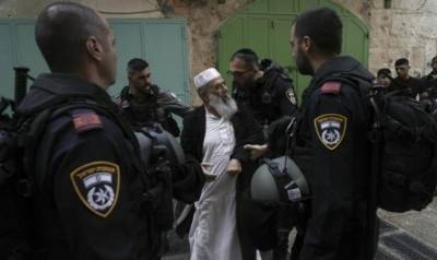 اسرائیلی سیکیورٹی فورسزکا ایک بار پھر مسجد اقصیٰ پر دھاوا، 17 فلسطینی زخمی