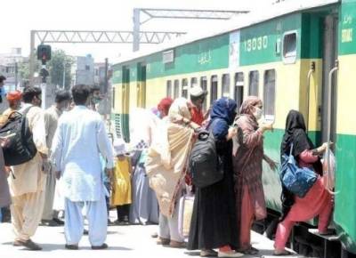 عید پر کراچی سے لاہور اور پشاور کیلئے 2 اسپیشل ٹرین چلانے کا فیصلہ