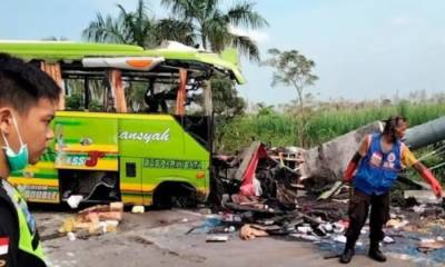 انڈونیشیا: سیاحوں کی بس کو حادثہ ، 14 افرادہلاک 