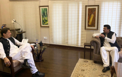 سینیٹ میں قائد حزب اختلاف ڈاکٹر شہزاد وسیم کی چیئرمین پاکستان تحریک انصاف عمران خان سے ملاقات 