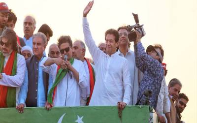  عمران خان نے حکومت کو اسمبلیاں ختم کرنے اور انتخابات کے اعلان کیلئے 6 روز کی  ڈیدلائن  دے دی۔ 