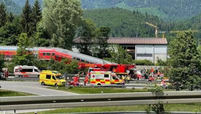 جرمنی کی ریاست باویریا میں ٹرین پٹری سے اُتر گئی ،حادثے میں متعدد افراد ہلاک 
