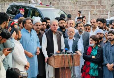 ضمنی الیکشن میں حصہ لیں گے، عمران خان کی گرفتاری پر سخت رد عمل ہو گا،ابھی لانگ مارچ نہیں کرینگے: شاہ محمود قریشی