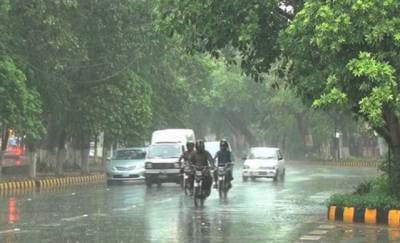 لاہور سمیت پنجاب کے مختلف شہروں میں بارش سے گرمی کا زور ٹوٹ گیا