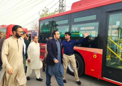 کراچی کیلئے نئی بس سروس کا آغاز، بلاول نے افتتاح کردیا