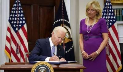 امریکی صدر کا بڑا فیصلہ، گن ریفارمز بل پر دستخط کر دیے