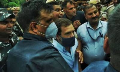 بھارتی سیاسی پارٹی کانگریس رہنما راہول گاندھی کو پولیس نے حراست میں لے لیا