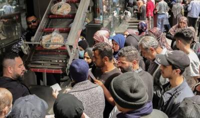 لبنان میں غذائی بحران سنگین،مشتعل مظاہرین نے کھانے کی اشیاءلوٹ لیں