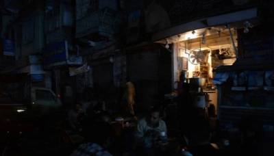 کراچی والوں کیلئے بجلی نایاب، کے الیکٹرک نے لوڈشیڈنگ 14گھنٹوں تک کردی