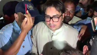 شہباز گل کیس: اسلام آباد پولیس کے مطلوب ملزمان کی گرفتاری کیلئے کراچی میں چھاپے