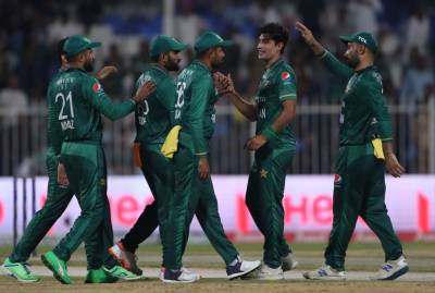 ایشیا کپ:194 رنز کاہدف, پاکستان کے خلاف ہانگ کانگ کےصرف 37 رنز پر 8 کھلاڑی پویلین لوٹ گئے