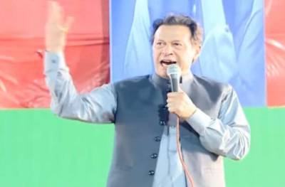 حکومت نے ملک تباہ کر دیا، نواز اور زرداری ایسا آرمی چیف لانا چاہتے ہیں جو ان کے حق میں بہتر ہو: عمران خان