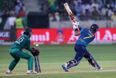 ایشیا کپ فائنل: پاکستان کیخلاف سری لنکا نے 15 اوورز کےاختتام پر 6 وکٹ کےنقصان پر 117 رنز بنالیے