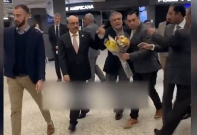 واشنگٹن ایئرپورٹ میں وفاقی وزیر خزانہ اسحٰق ڈار کے خلاف ‘نعرے’