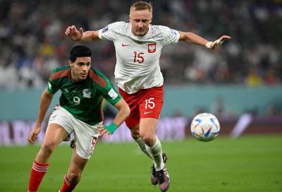 فیفا ورلڈ کپ؛ پولینڈ اور میکسیکو کے درمیان میچ بغیر کسی گول کے برابر
