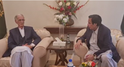 وزیراعلیٰ پنجاب چودھری پرویزالٰہی سے پاکستان تحریک انصاف کے رہنما و سابق وفاقی وزیر پرویزخٹک کی ملاقات 