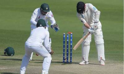 دوسرا ٹیسٹ: نیوزی لینڈ کی ٹیم پاکستان کے خلاف449 رنز بناکرآوٹ ہوگئی۔