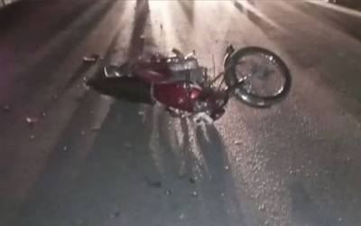کراچی: تیز رفتار ڈمپر کی موٹر سائیکل کو ٹکر،سوارجاں بحق ،3زخمی