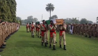 ڈیرہ اسماعیل خان آپریشن میں پاک فوج کے شہید ہونے والے جوانوں کی نماز جنازہ ادا کر دی گئی