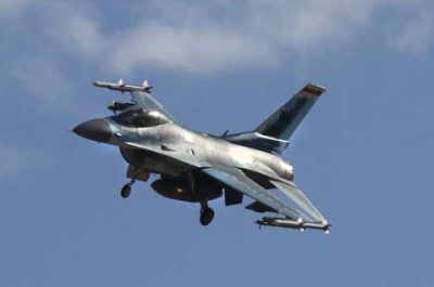 امریکی ایف 16 طیارہ تربیتی پرواز کے دوران جنوبی کوریا میں گر کر تباہ 