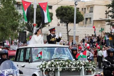 اردن کے ولی عہد الحسین نےسعودی شہری رجوہ آل سیف سےشادی کرلی۔