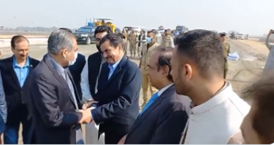  وزیر اعلی محسن نقوی نے لاہور،سیالکوٹ موٹروے کے ساتھ گوجرانوالہ کو لنک کرنے کے لئے زیر تعمیر دو رویہ سڑک کے پراجیکٹ پر پیشرفت کا جائزہ لیا 