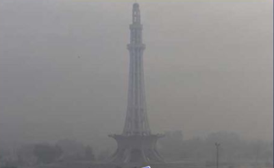 پنجاب میں سموگ کے ڈیرے، لاہور کا فضائی معیار آج بھی مضر صحت