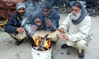 ملک بھر میں ٹھنڈی ہواؤں کا راج، سردی کی شدت میں اضافہ 