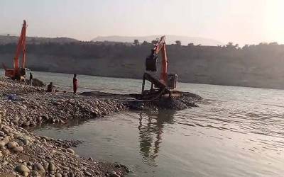 دریائے سندھ سے سونا نکالنے کا کام شروع