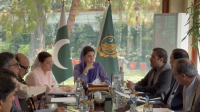 وزیراعلیٰ مریم نوازشریف کی پارکس میں بچوں کے لئے جھولے اور سپورٹس کی دیگر سہولتیں فراہم کرنے کی ہدایت