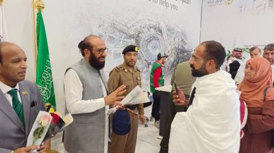 وفاقی وزیر مذہبی امور سردار محمد یوسف نے روٹ مکہ کے تحت اسلام آباد سے براہ راست جدہ آنے والے عازمین حج کا استقبال کیا
