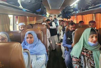 پاکستان حج مشن:ڈاکٹر اور پیرا میڈیکل سٹاف کچھ دن حجاج کی خدمات کے لئے مکہ مکرمہ روانہ