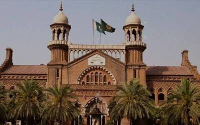 پولیس مقابلے میں ممکنہ ہلاکت کیس: لاہور ہائیکورٹ نے آئی جی پنجاب اور دیگر فریقین کو کارروائی سے روک دیا گیا۔