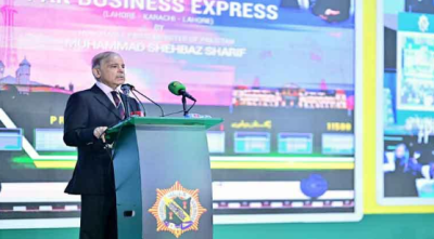 دنیا معترف ہے پاکستان نے بھارت سے تاریخی جنگ جیتی: وزیر اعظم