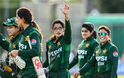 پاکستان ویمن نے تیسرے ٹی 20 میں آئرلینڈ کو 8 وکٹوں سے شکست دیدی، منیبہ علی کی سنچری