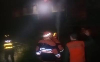 اسلام آباد: ریلوے ٹریک پر ٹرین کی بوگی میں آتشزدگی،  سامان جل کر خاکستر ,مسافر محفوظ رہے